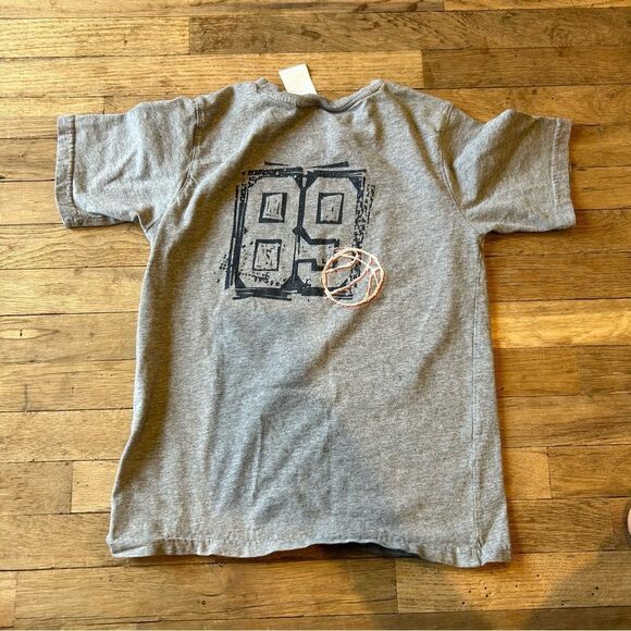 Boys bundle of three short sleeves tshirts size medium 8-10 - Picture 6 of 9